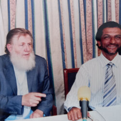 9-Yusuf Estes, US Islamic speaker with Ilyas Haniffa, now President CIS. 2007.